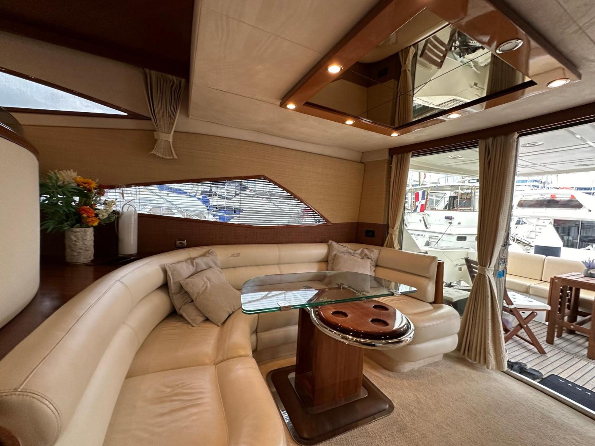 Отель Yacht Pegasus II Барселона Экстерьер фото