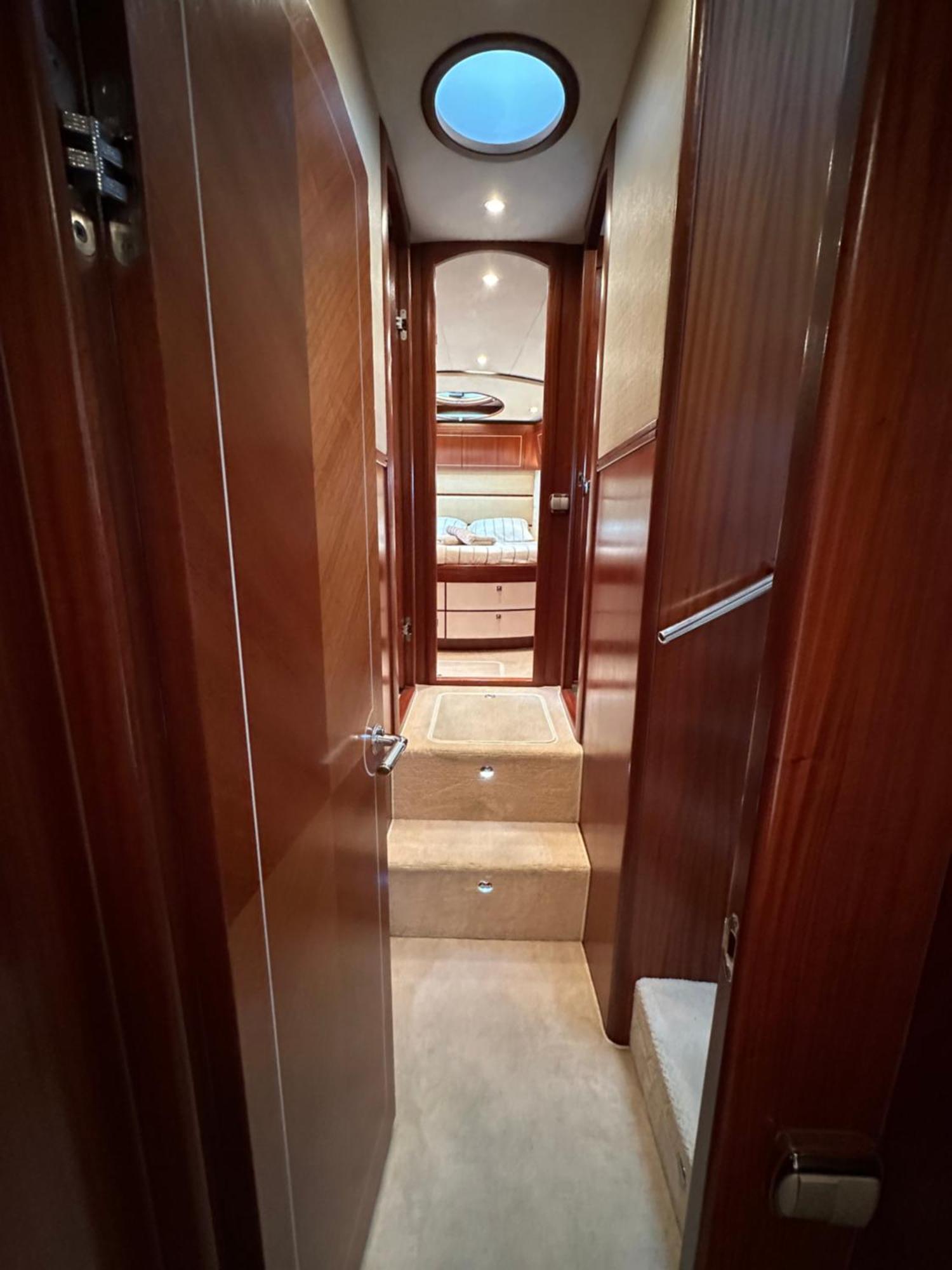 Отель Yacht Pegasus II Барселона Экстерьер фото